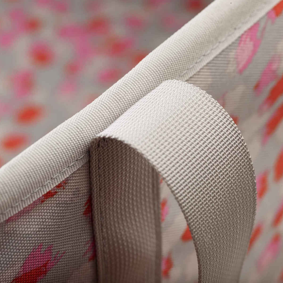 Joseph Joseph Hold-All Laundry Basket Peach Blossom