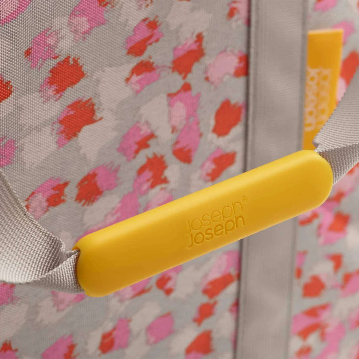Joseph Joseph Hold-All Laundry Basket Peach Blossom
