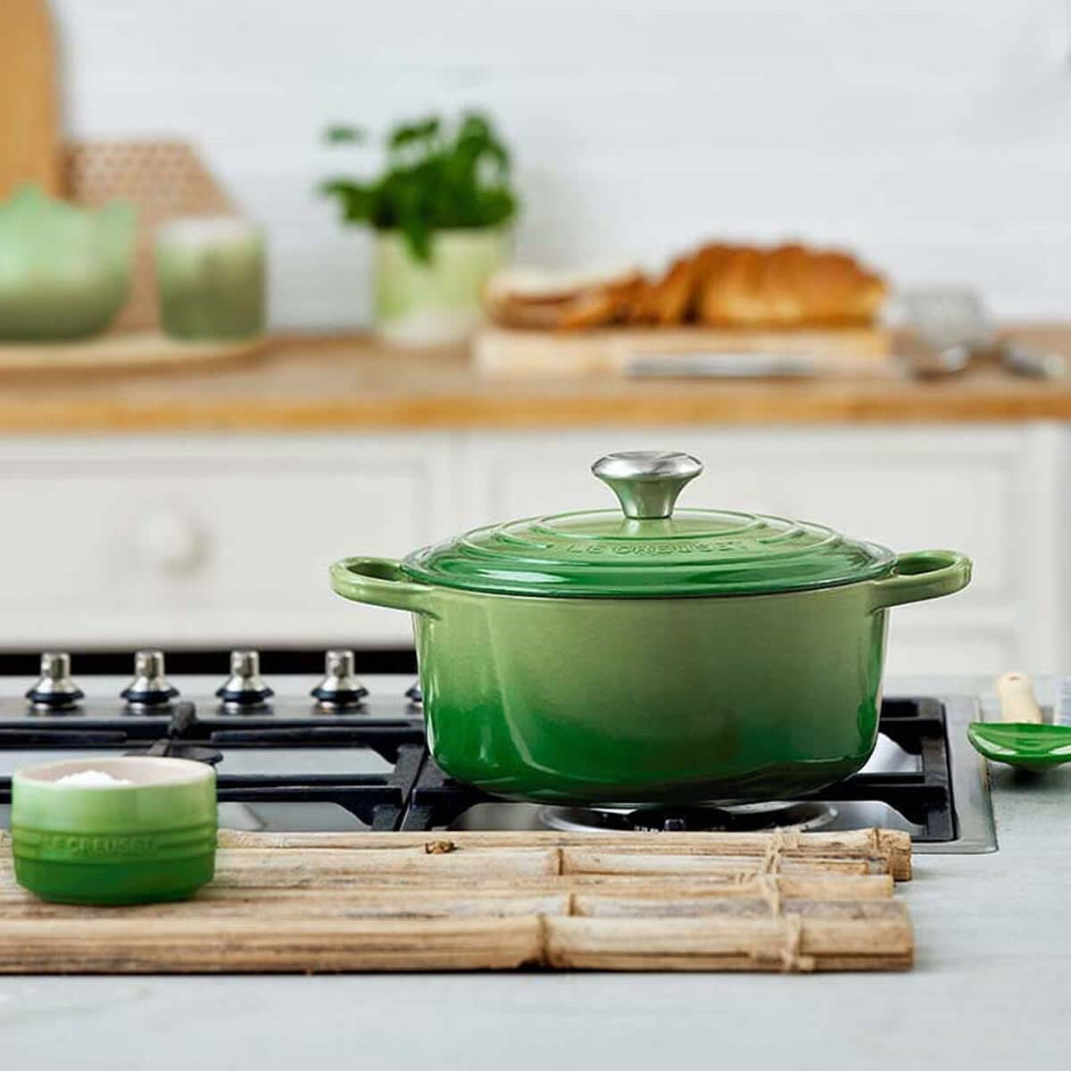 Le Creuset Signature Cast Iron Round Casserole Bamboo 28cm (6.7L)