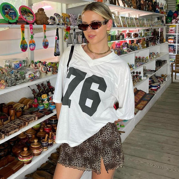 Oversized t-shirt - avslappnad damtröja med tryck 76