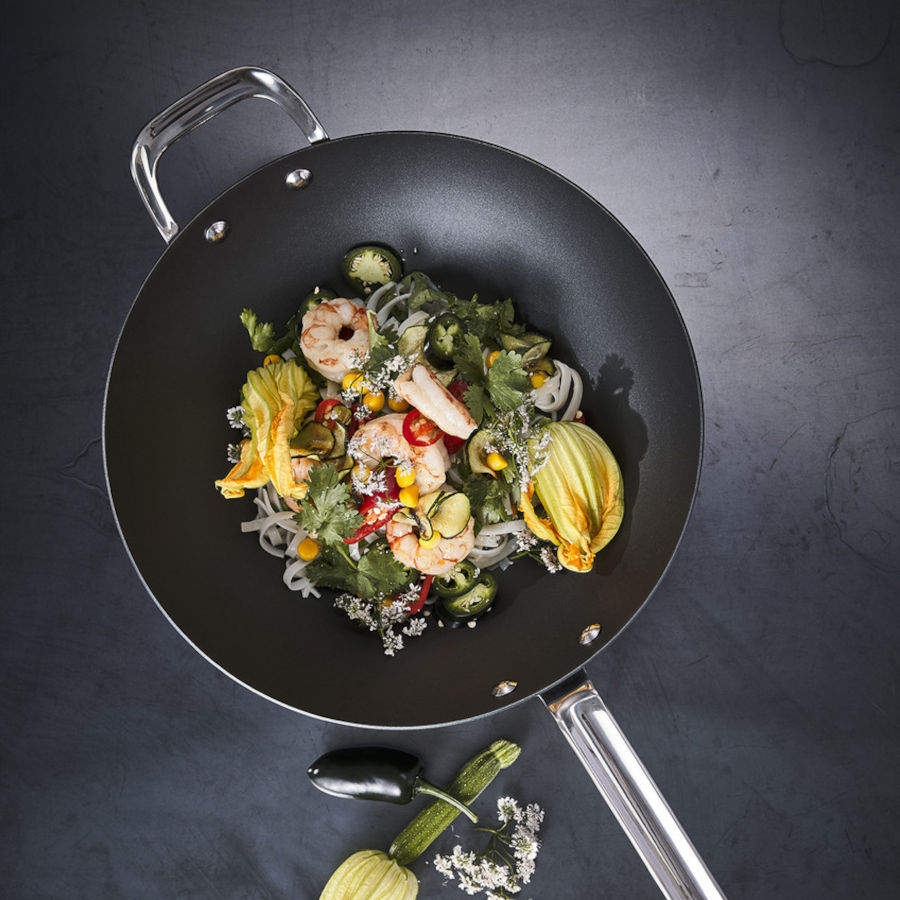 Scanpan Black Iron Wok 30cm