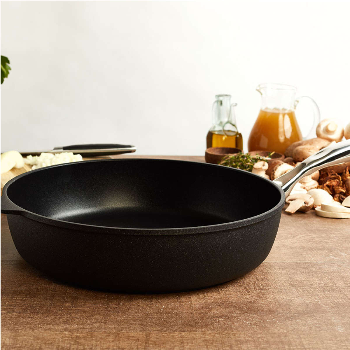 Swiss Diamond XD Classic Induction Saute Pan With Lid 32cm