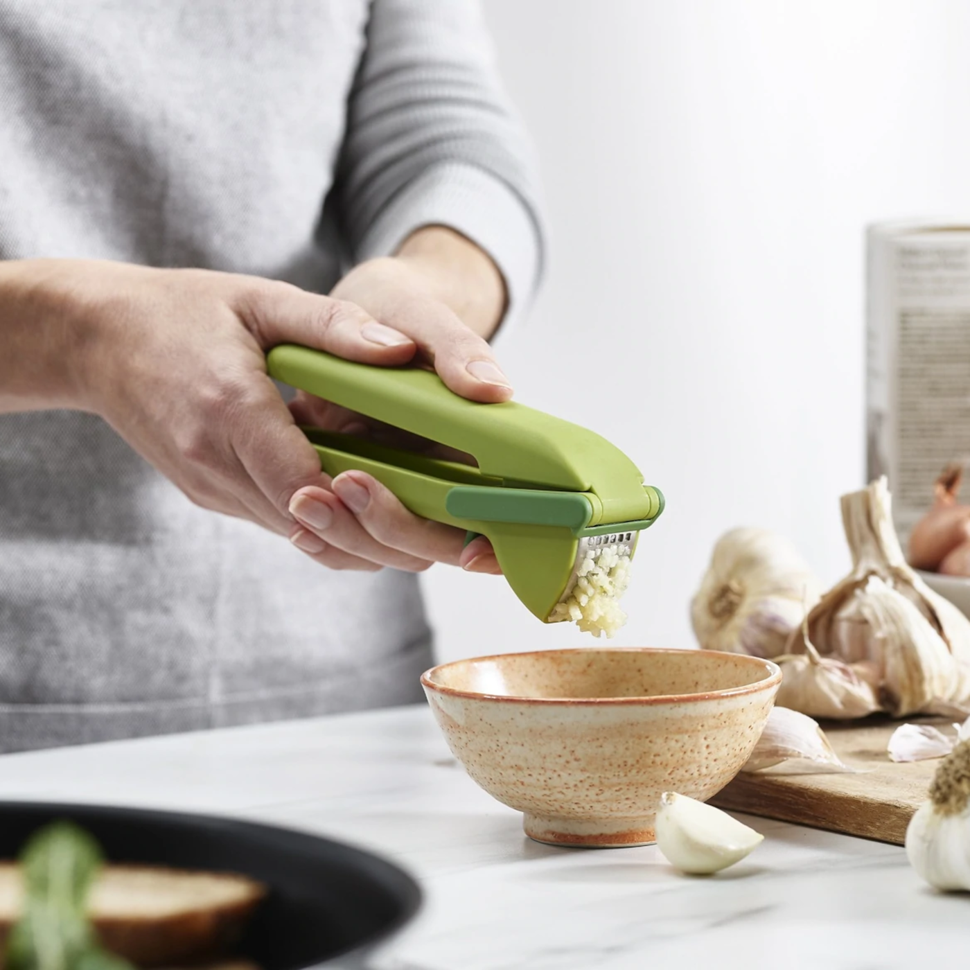 Joseph Joseph Fresh Force Garlic Press