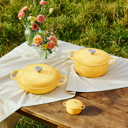 Le Creuset Signature Round Casserole Camomile 26cm