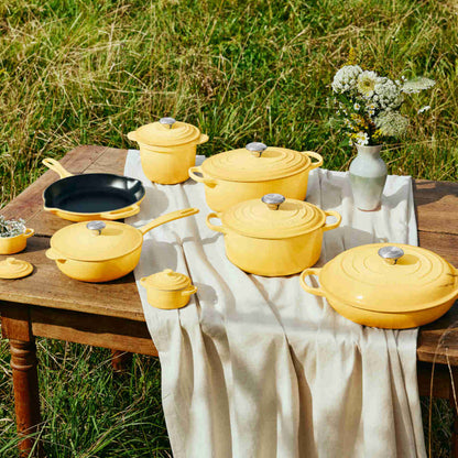 Le Creuset Signature Round Casserole Camomile 26cm