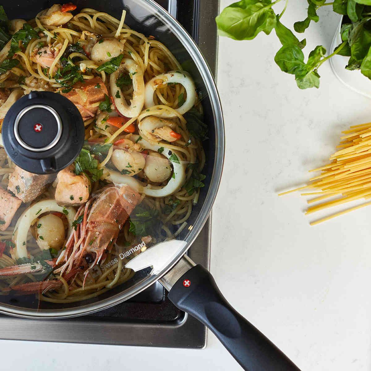 Swiss Diamond XD Classic Induction Saute Pan With Lid 28cm (4L)