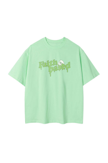 Dam oversize t-shirt - avslappnad passform med troende motiv för vardagligt bruk