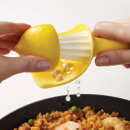 Joseph Joseph Citrus Reamer Catcher Yellow
