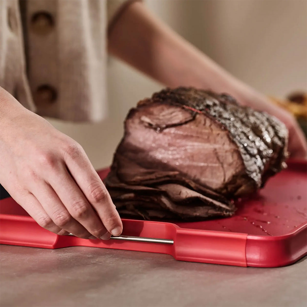 Joseph Joseph Cut & Carve Plus Chopping Board Large Red